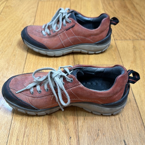 Clark’s Wave Walk Shoe in Teracotta Size 5.5M - Picture 4 of 6